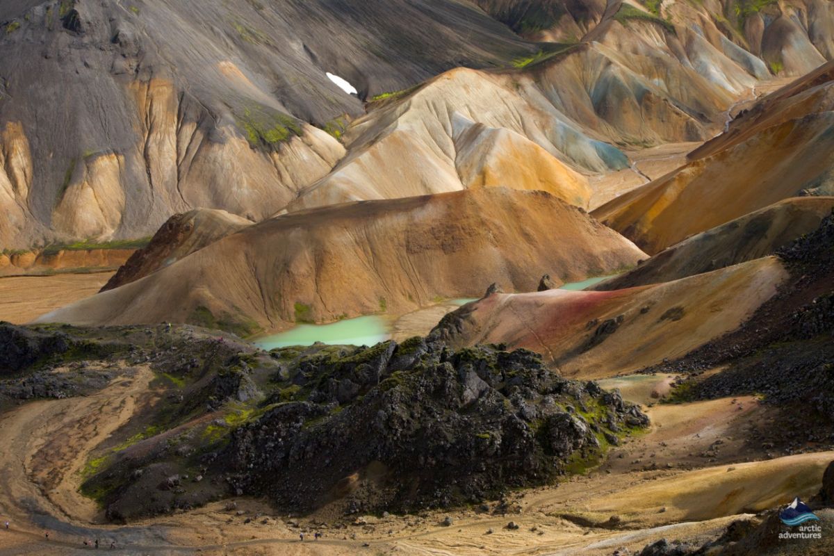 Landmannalaugar-colorfulmountains-Iceland