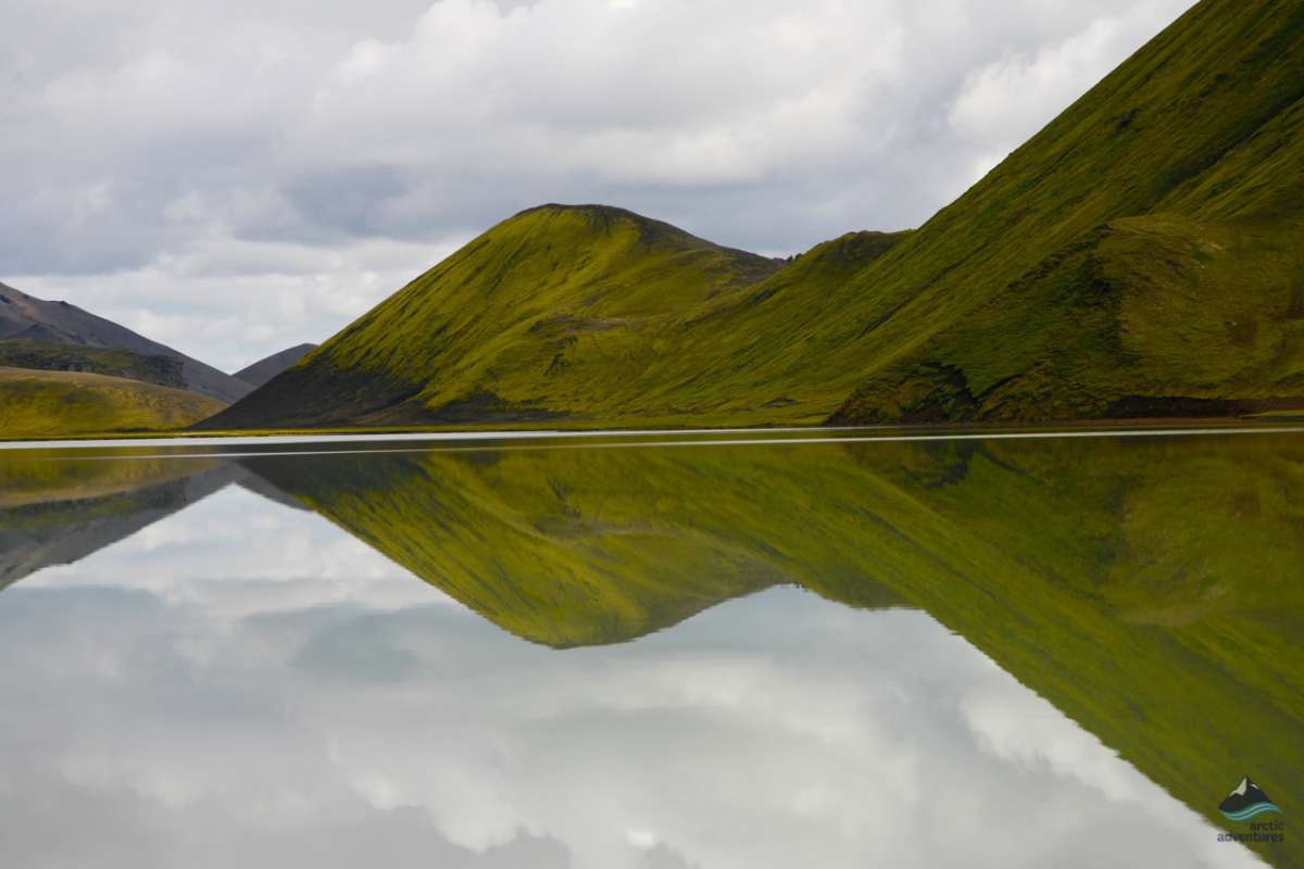 hiking-Iceland-lake-views